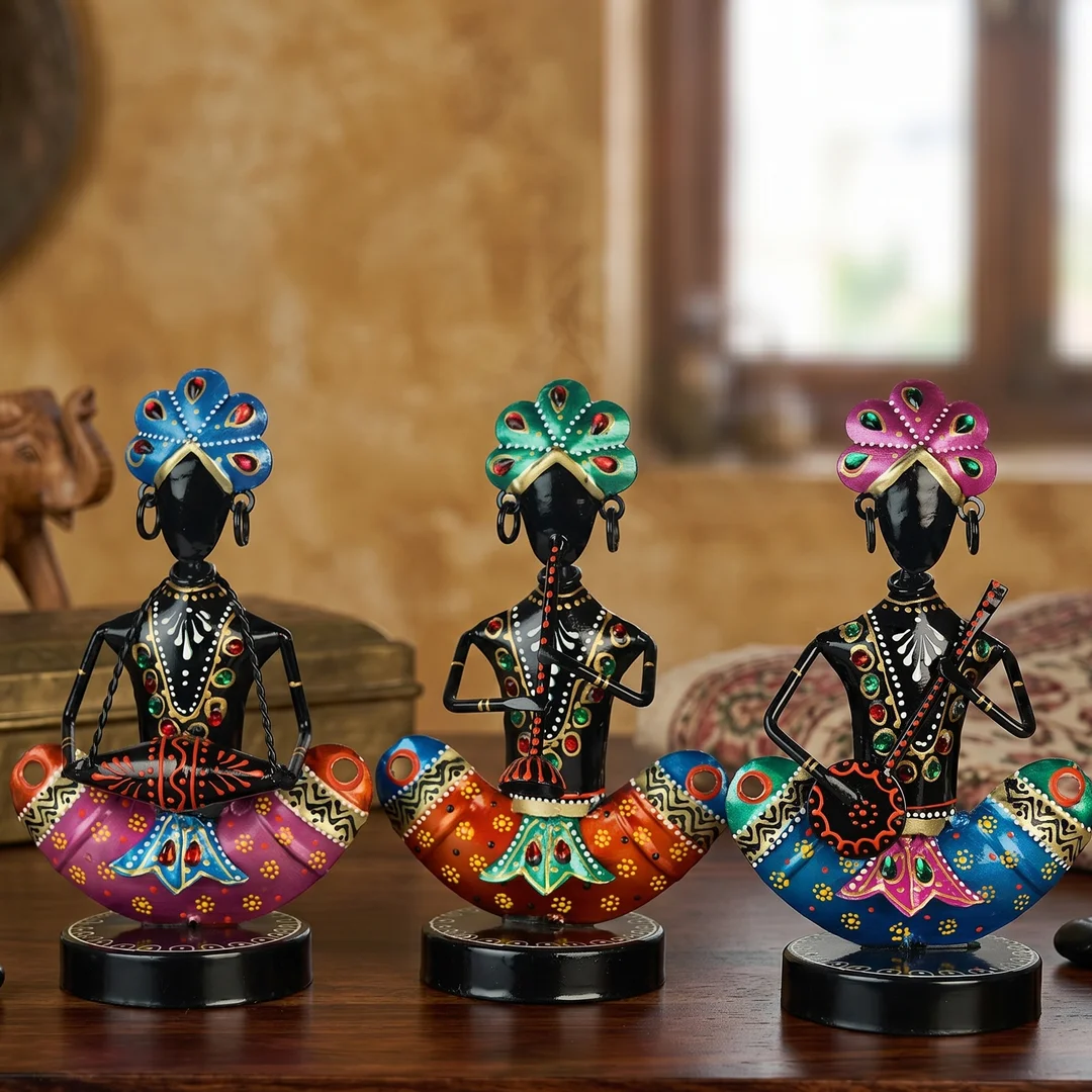 Detailed Folk Art Musician Ensemble primary view
